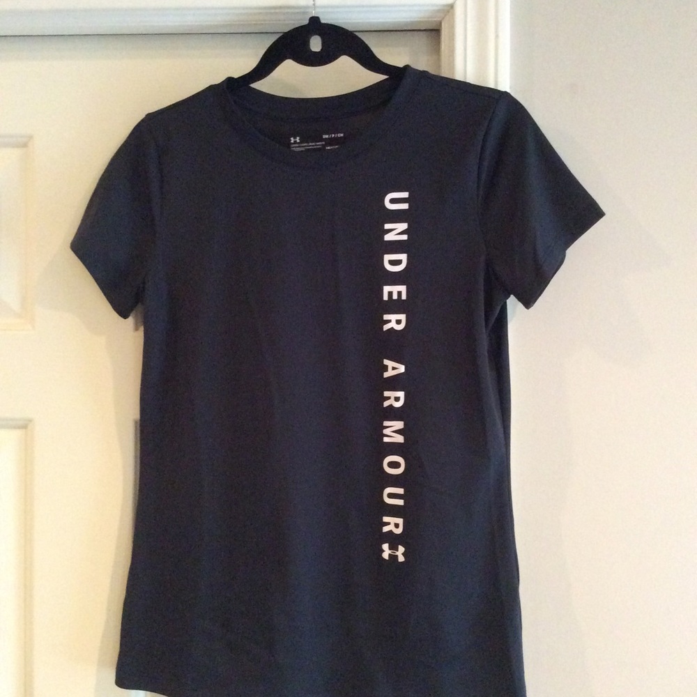 Black under armour sport shirt
